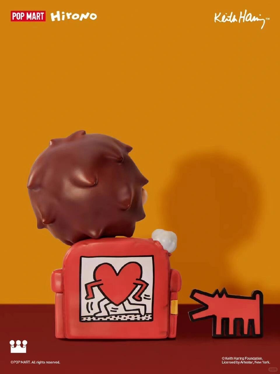 Hirono x Keith Haring Figurine-photos