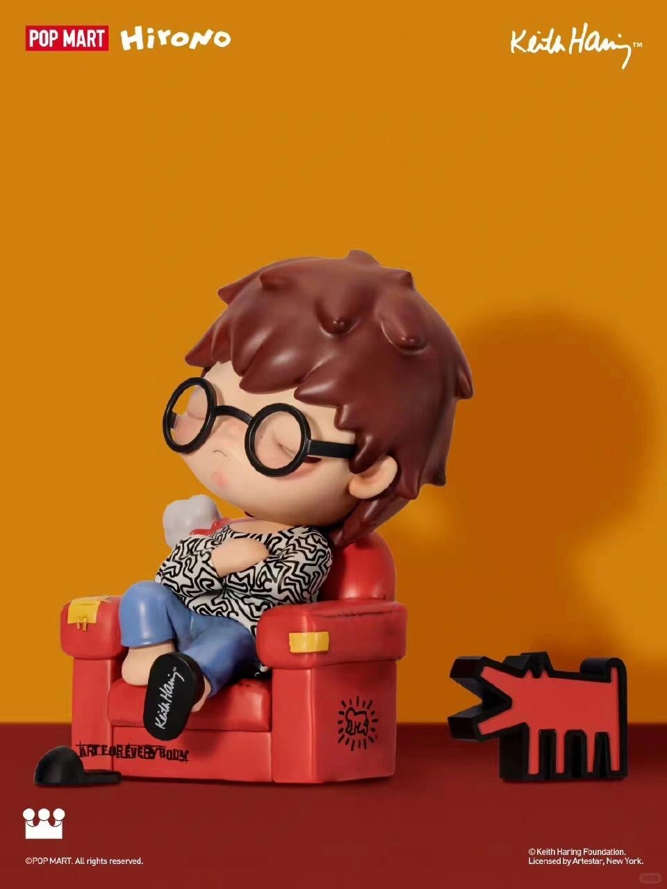 Hirono x Keith Haring Figurine-photos
