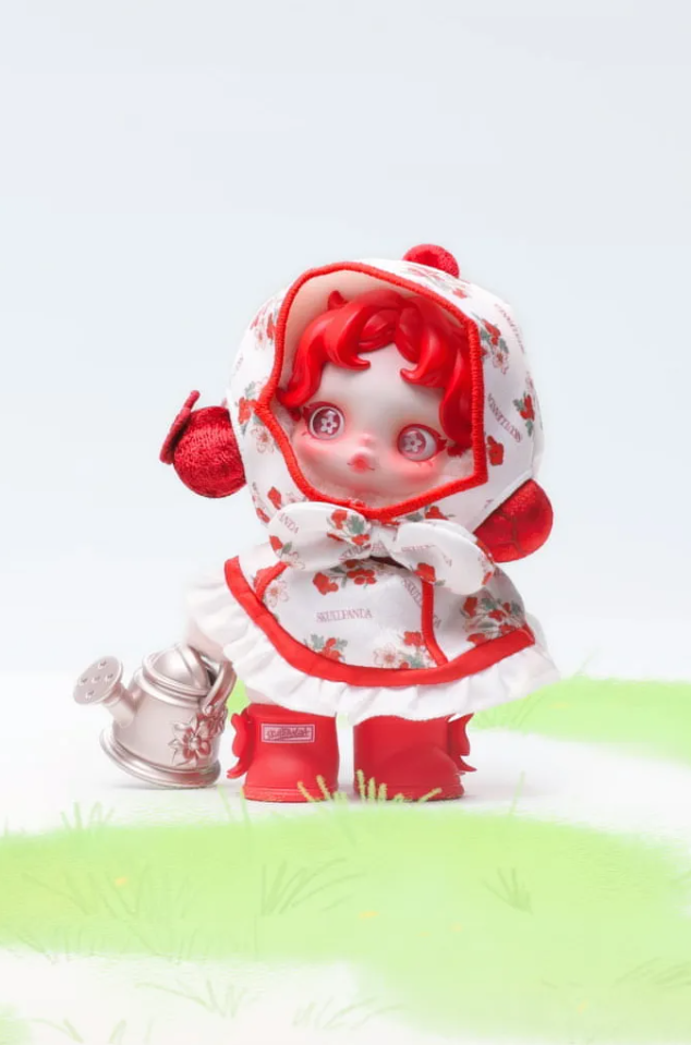 Amid Flowers Plush Doll Pendant-photos